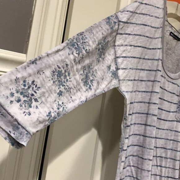 Gray and blue patterned t-shirt by Luv4Anouka - Picture 3 of 8